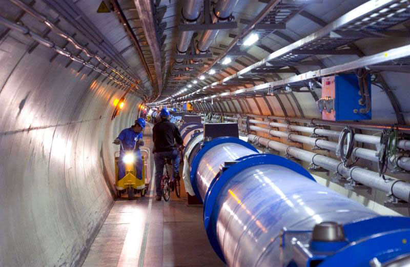 Тунель Большого адронного коллайдера © CERN
